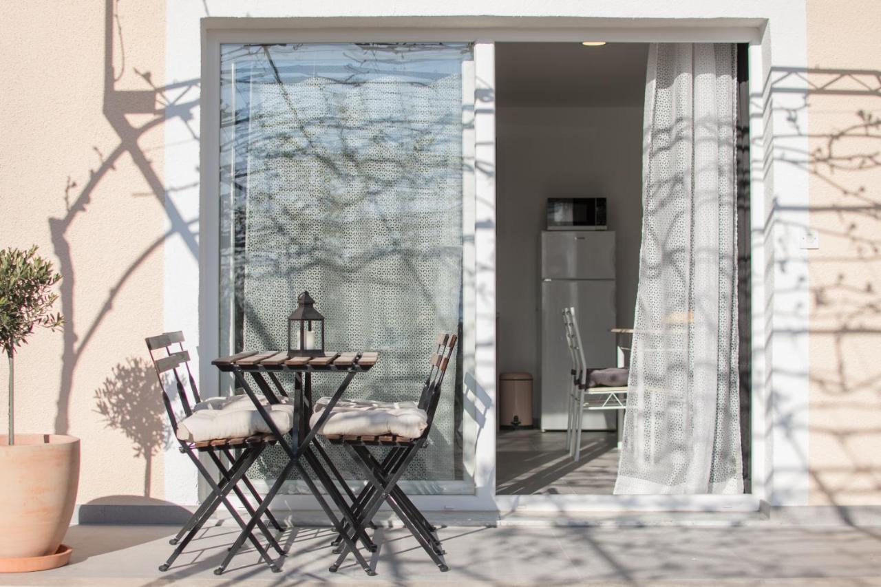 Apartments Lirio Umag Luaran gambar