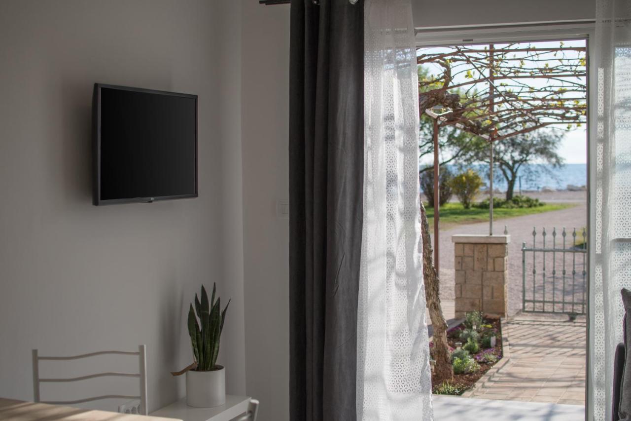 Apartments Lirio Umag Luaran gambar